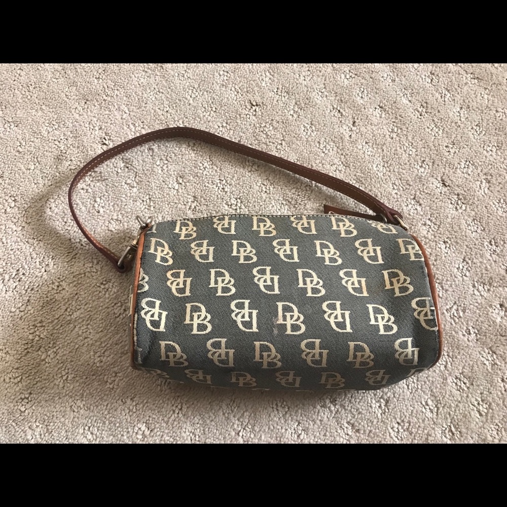 Used small Dooney & Bourke purse